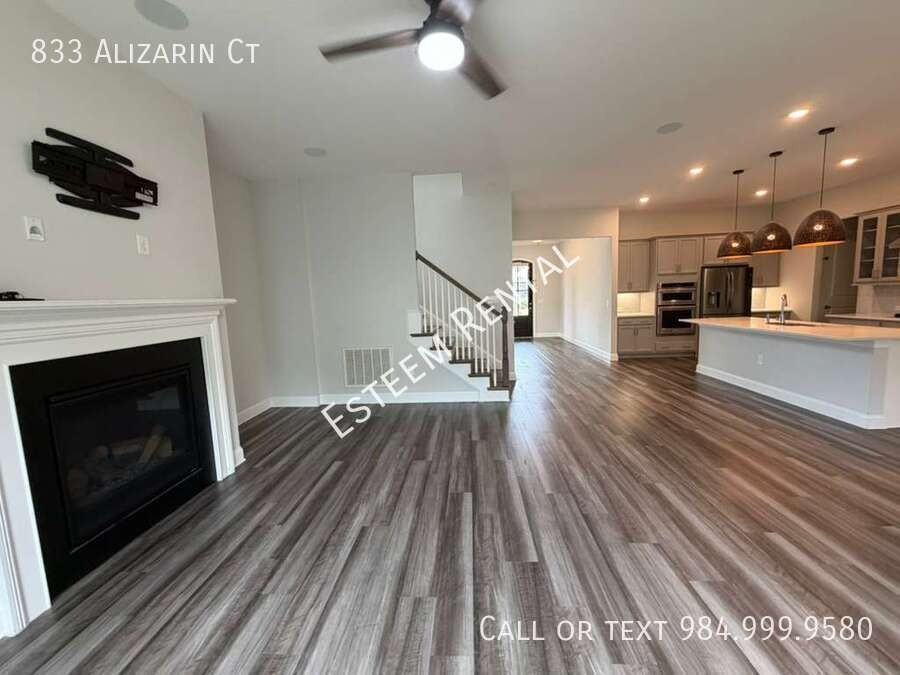 833 Alizarin Ct - Photo 2 of 50