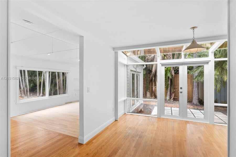3945 Loquat Ave - Photo 6 of 50