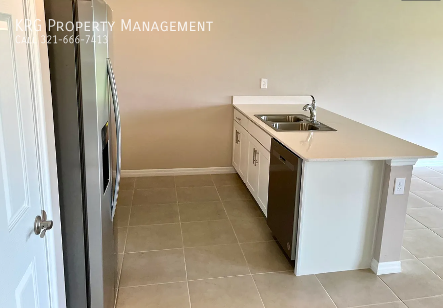 9018 Justice Cir - Photo 3 of 16