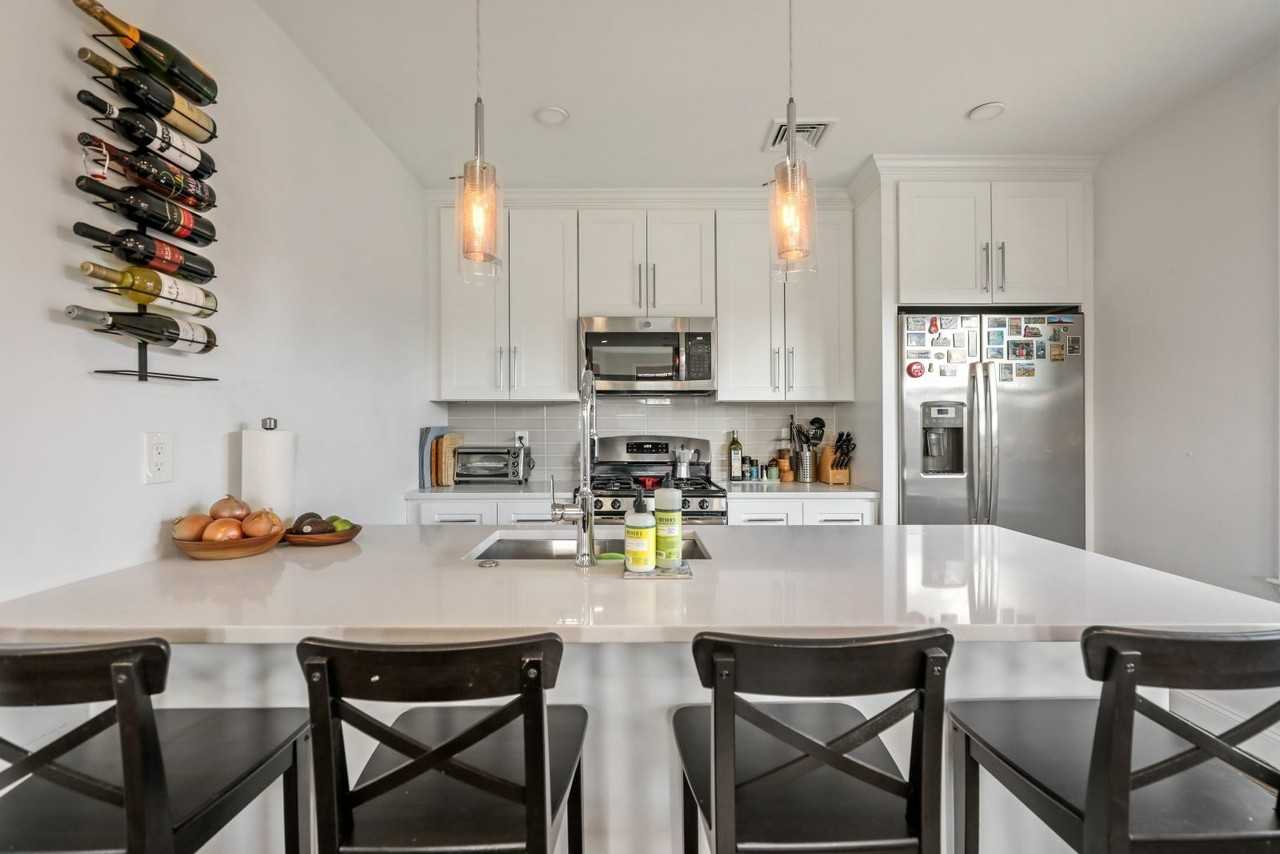 77 Torrey St #3 - Photo 5 of 23