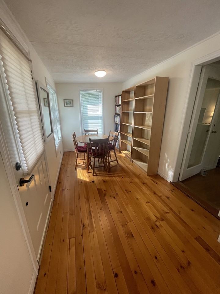 201 Melville St - Photo 6 of 20