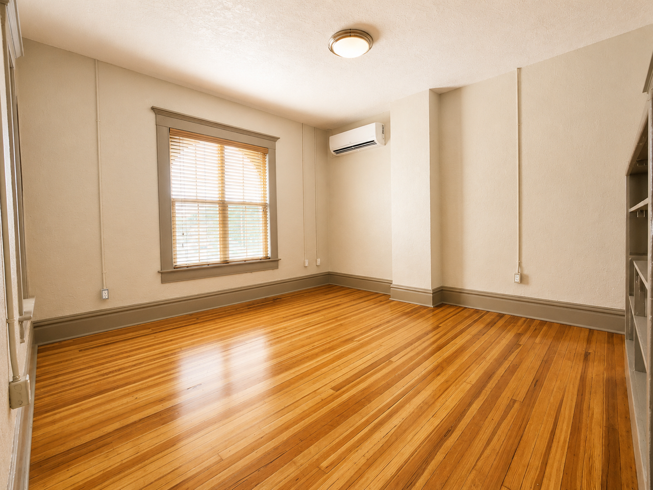 1000 Carteret Ave #4 - Photo 6 of 31