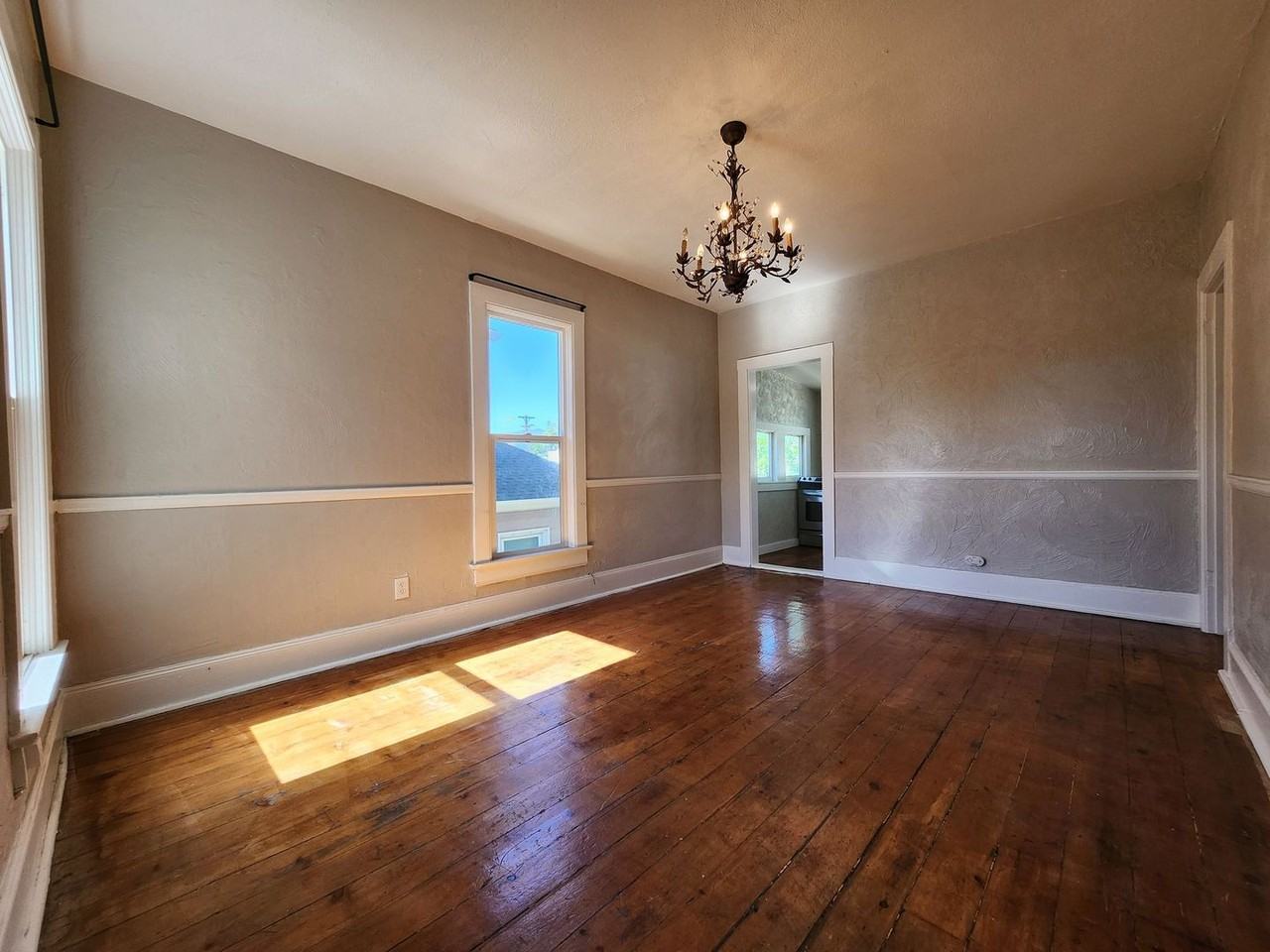 724 N Nevada Ave #6 - Photo 3 of 16