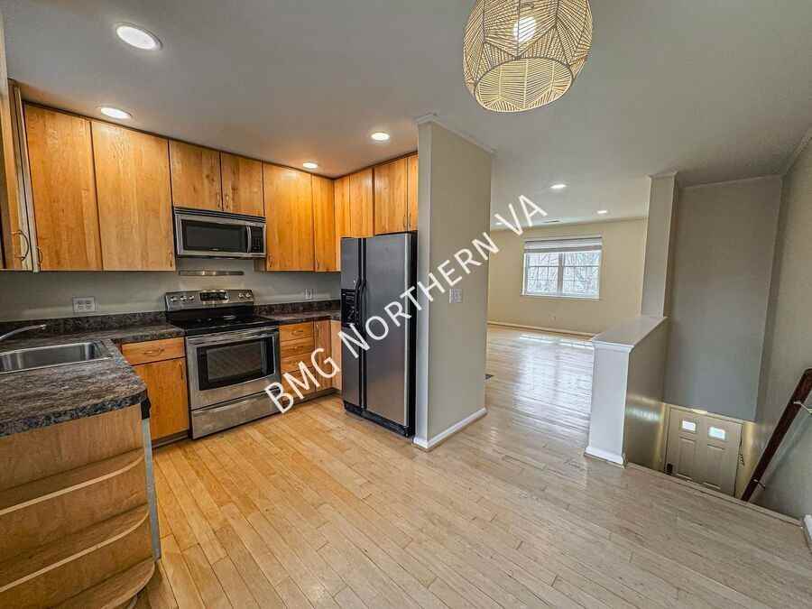 2831 S Wakefield St Unit D #D - Photo 6 of 19