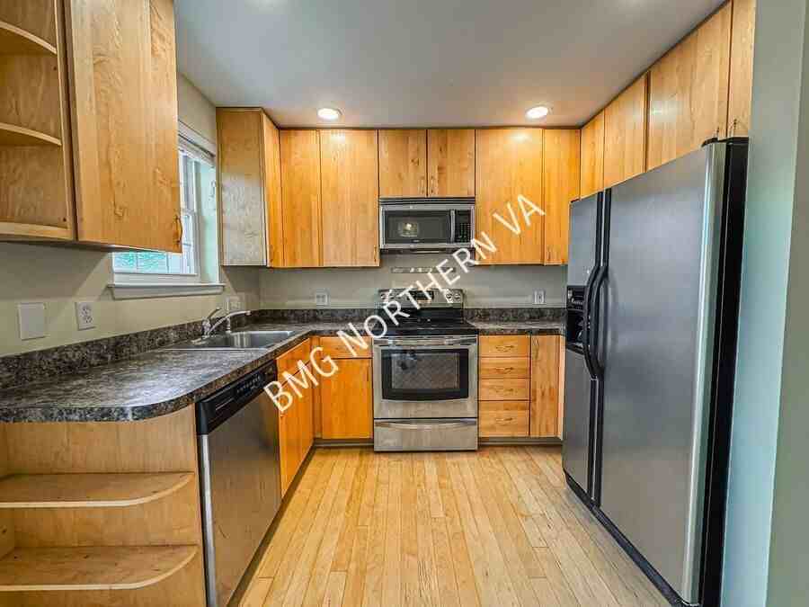 2831 S Wakefield St Unit D #D - Photo 7 of 19