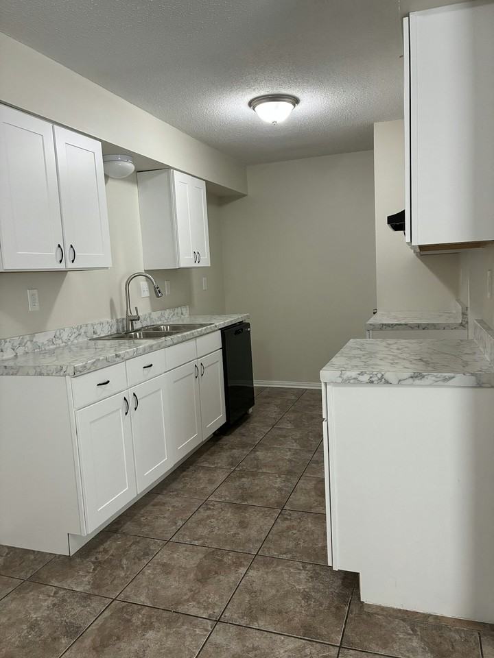 4350 Ann Arbor Lane - Photo 2 of 10