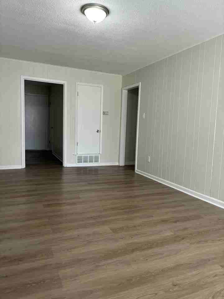 4350 Ann Arbor Lane - Photo 5 of 10