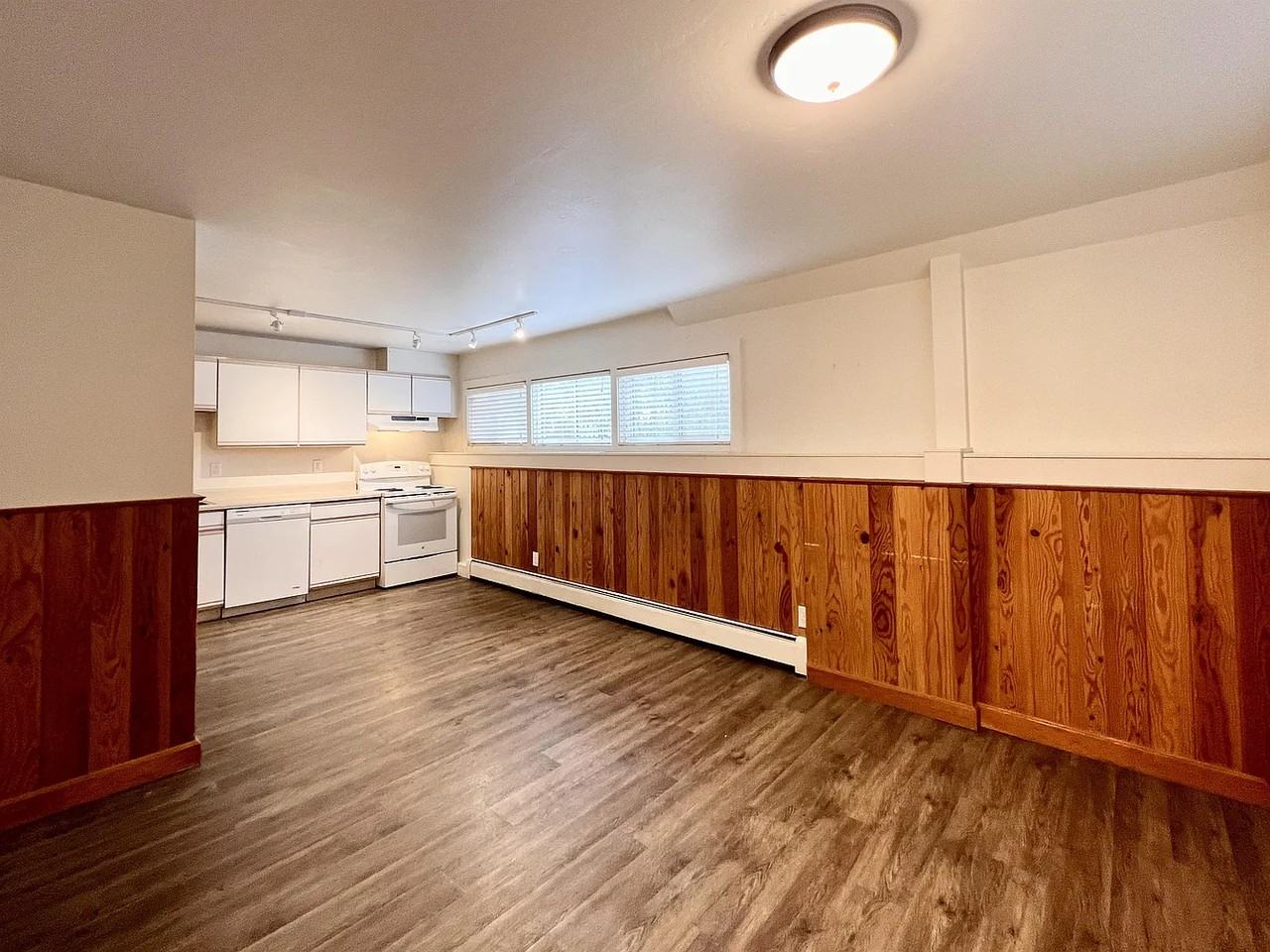 618 S 11th Ave #B - Photo 3 of 19