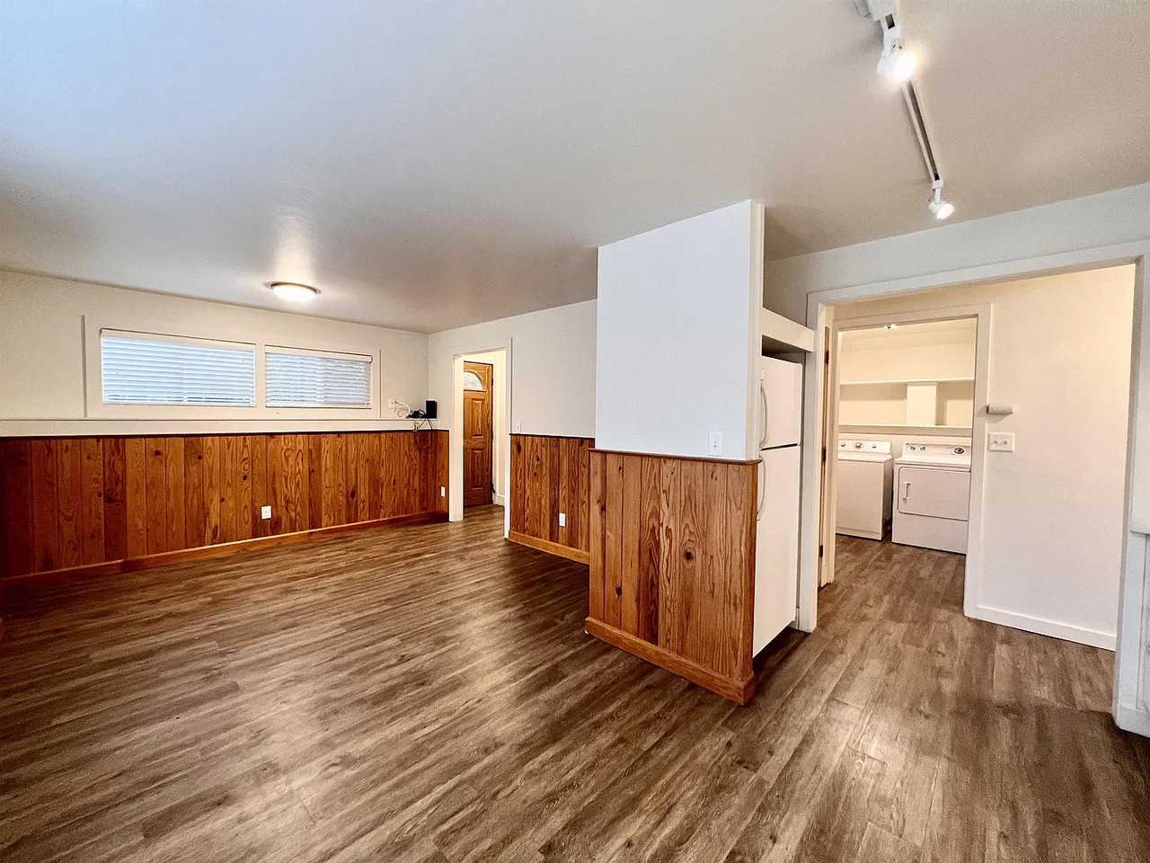 618 S 11th Ave #B - Photo 4 of 19
