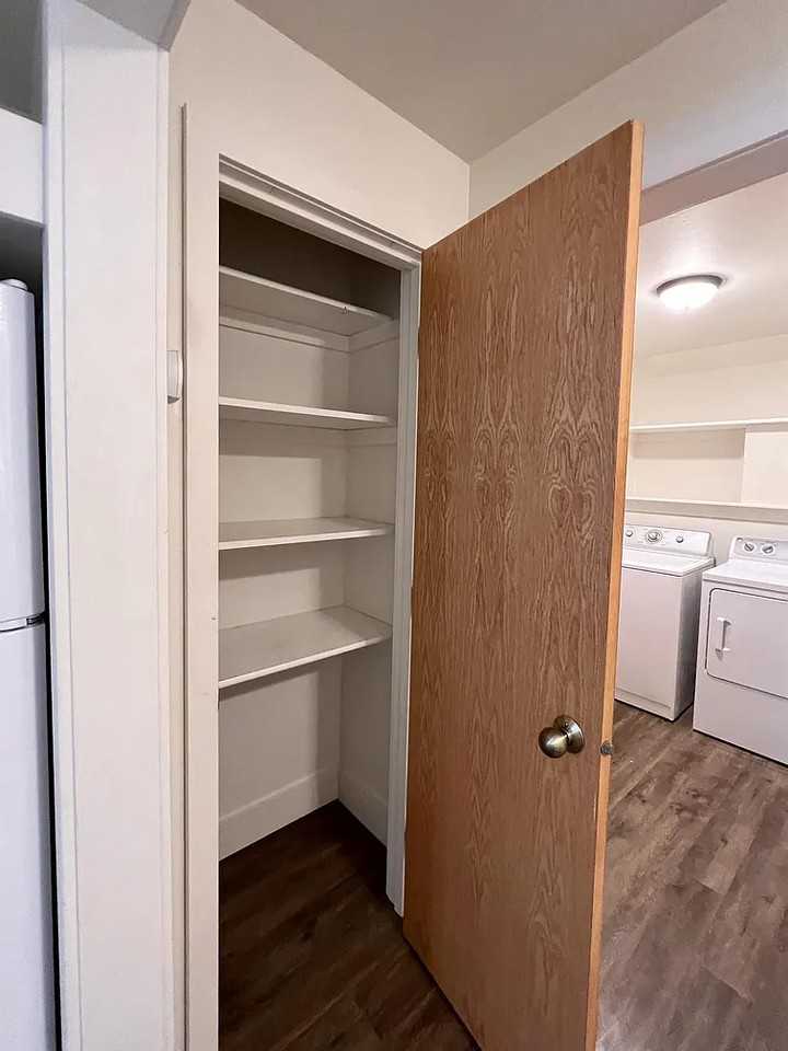 618 S 11th Ave #B - Photo 5 of 19