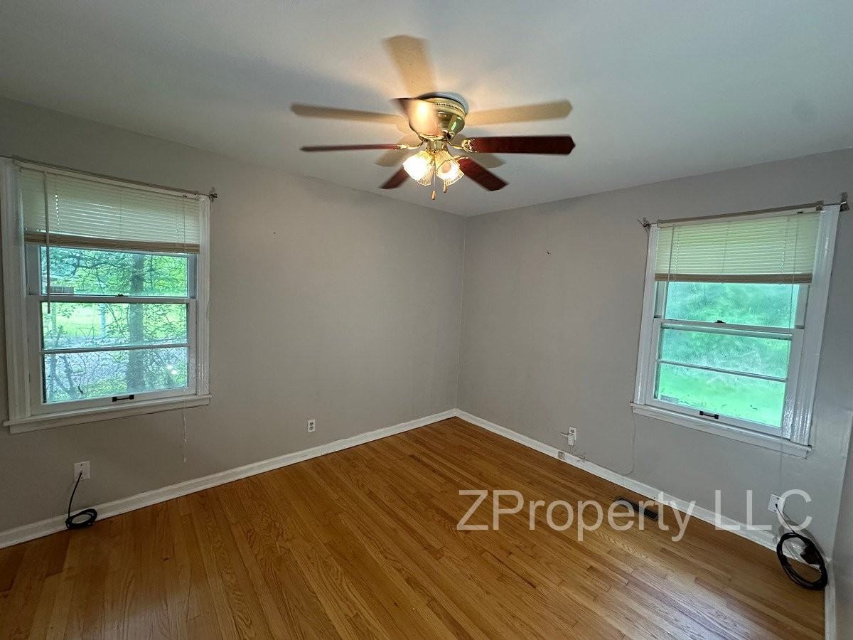 4810 Lumary Cir Nw - Photo 7 of 11