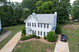 813 Selwyn Oaks Ct #B - Photo 1 of 1