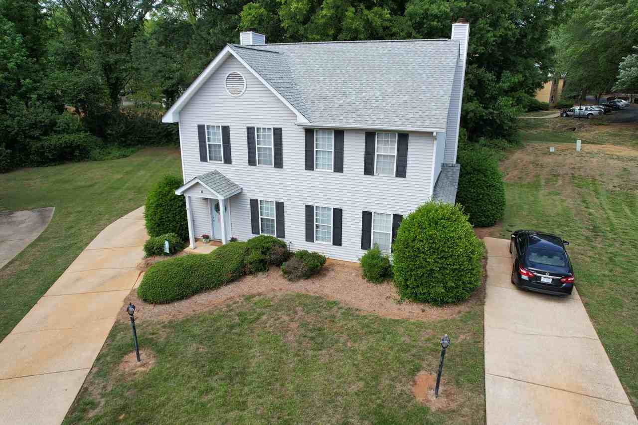 813 Selwyn Oaks Ct #B - Photo 4 of 18