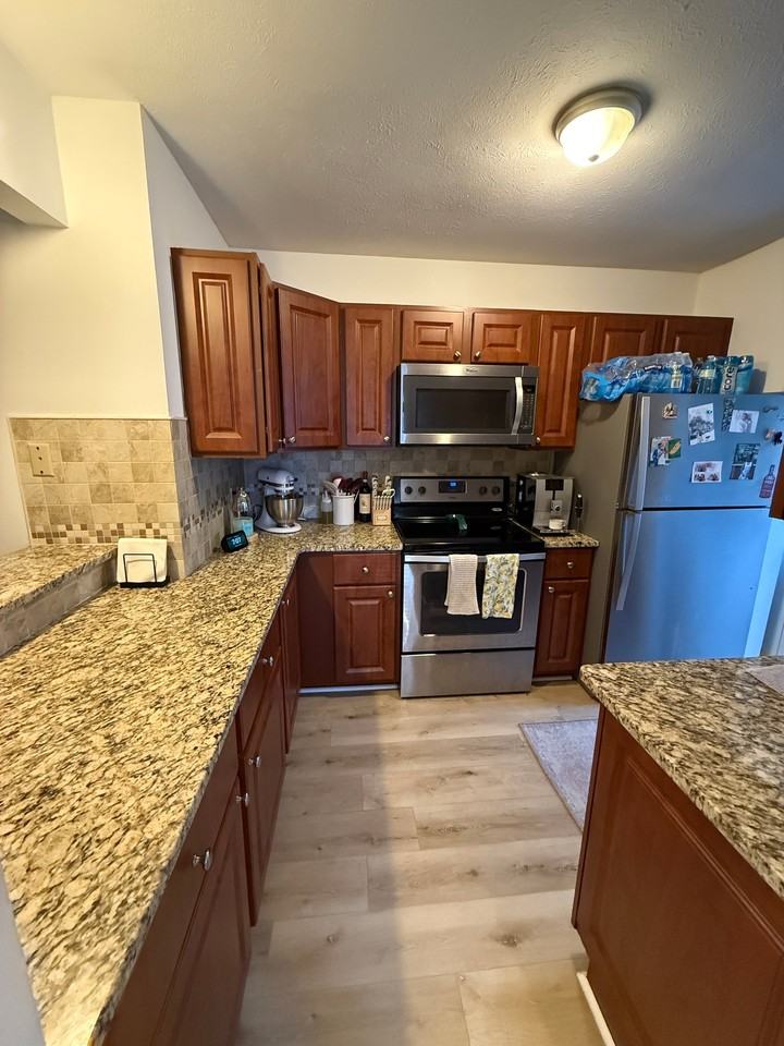 813 Selwyn Oaks Ct #B - Photo 6 of 18