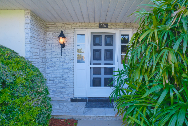 328 Magellan Dr - Photo 3 of 20