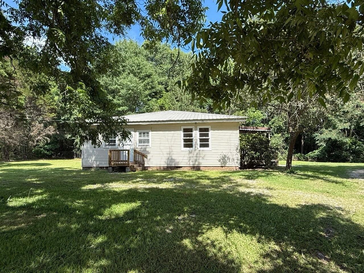2170 Lee Rd - Photo 2 of 20