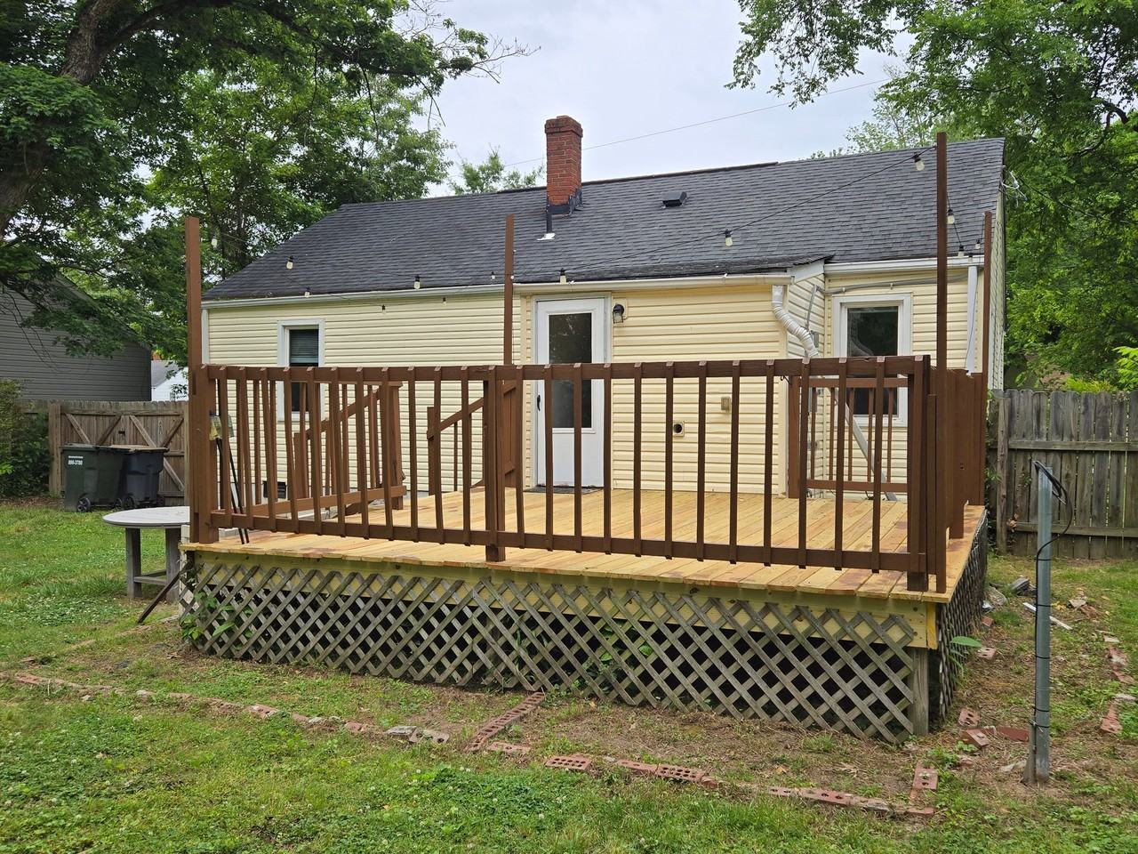 1115 Stewart Dr - Photo 5 of 13