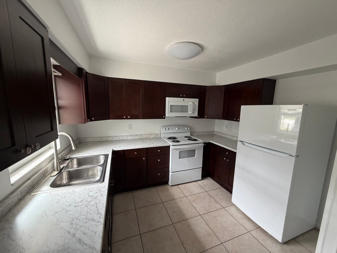 34711 East Ave Complex - Photo 2 of 9