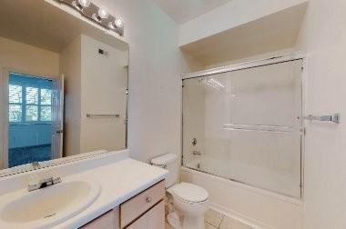 701 Gibson Dr - Photo 7 of 11