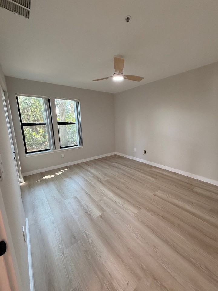 4002 Crockers Lake Blvd #111 - Photo 6 of 32