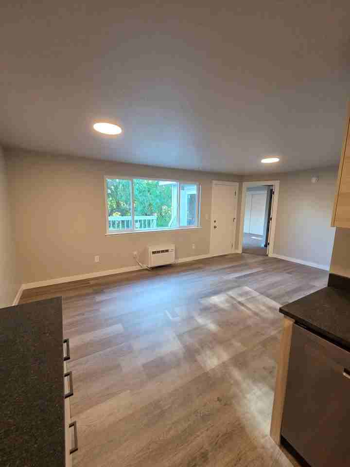 1811 N Regal St - Photo 2 of 15