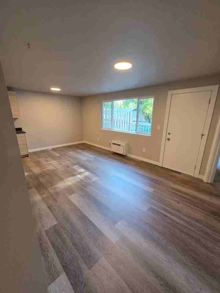 1811 N Regal St - Photo 3 of 15