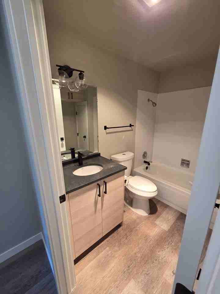 1811 N Regal St - Photo 5 of 15