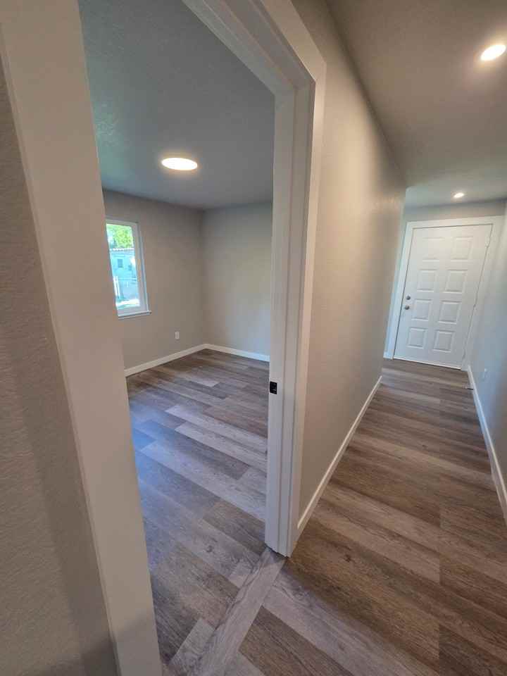 1811 N Regal St - Photo 7 of 15