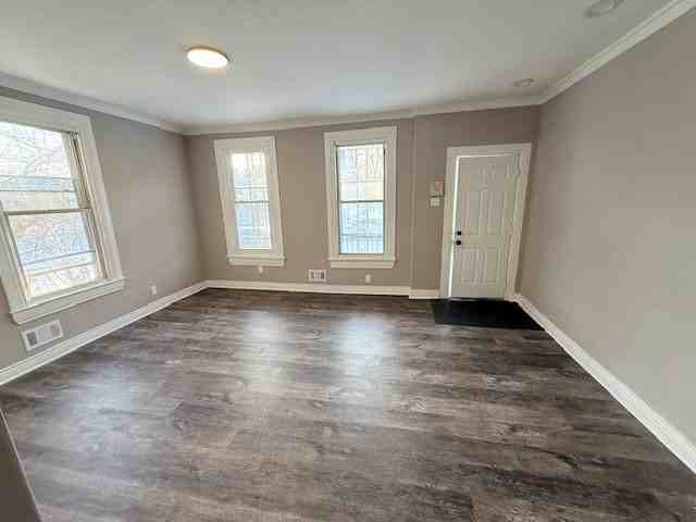 218 Cooper St - Photo 3 of 11