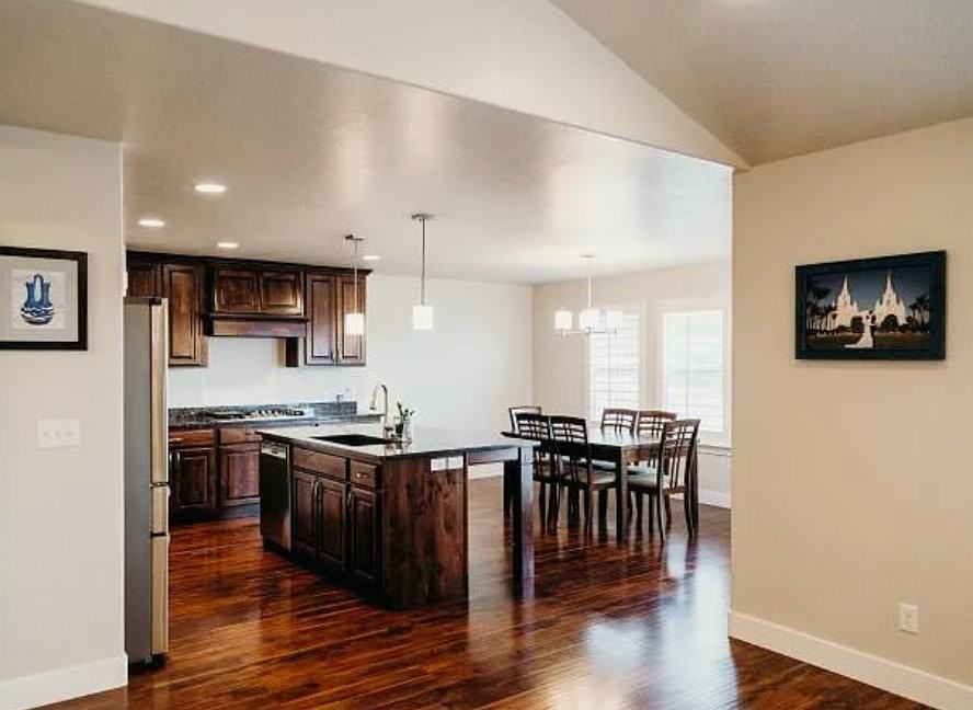 4202 Nw - Photo 3 of 12
