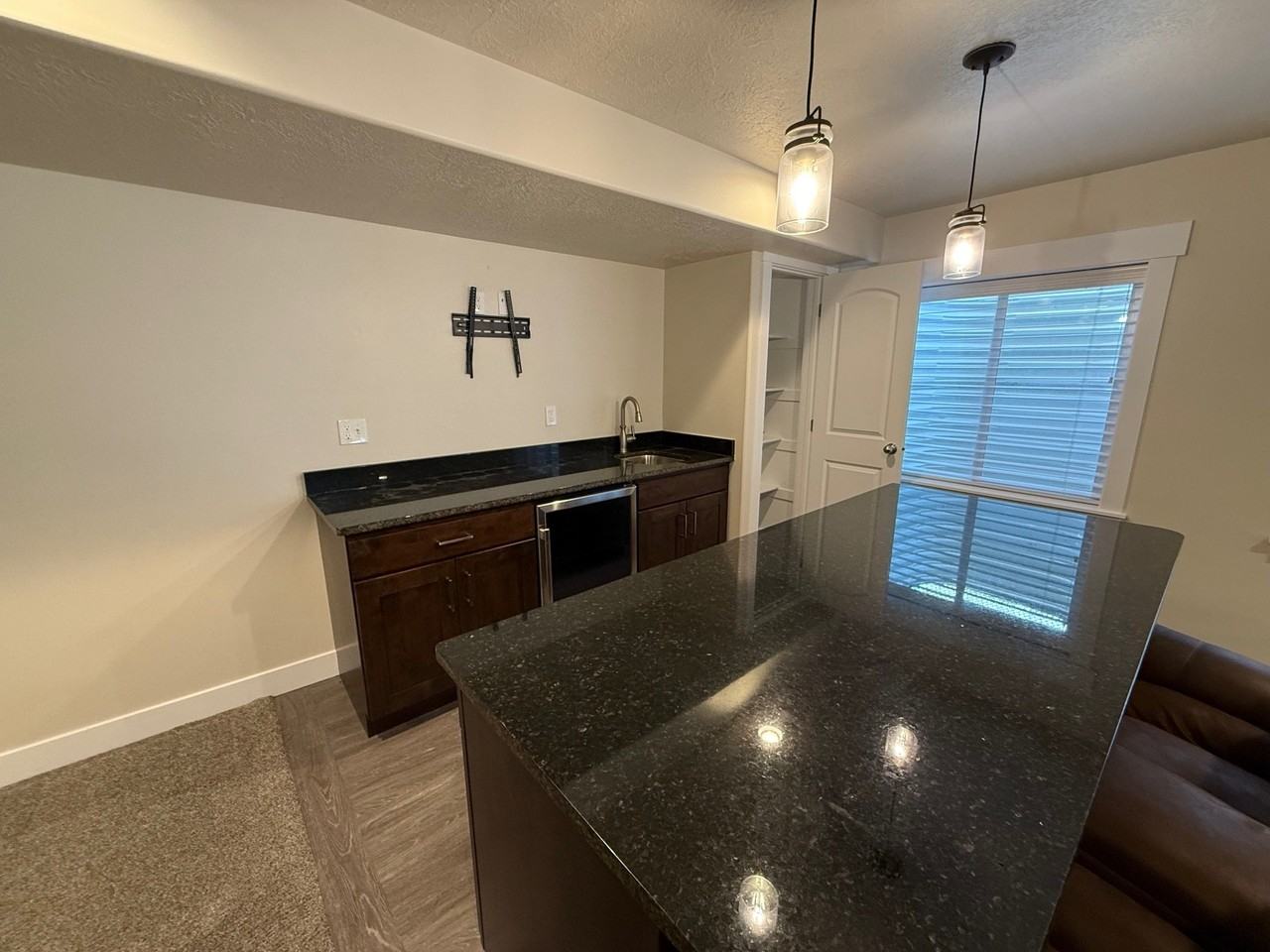 4202 Nw - Photo 5 of 12