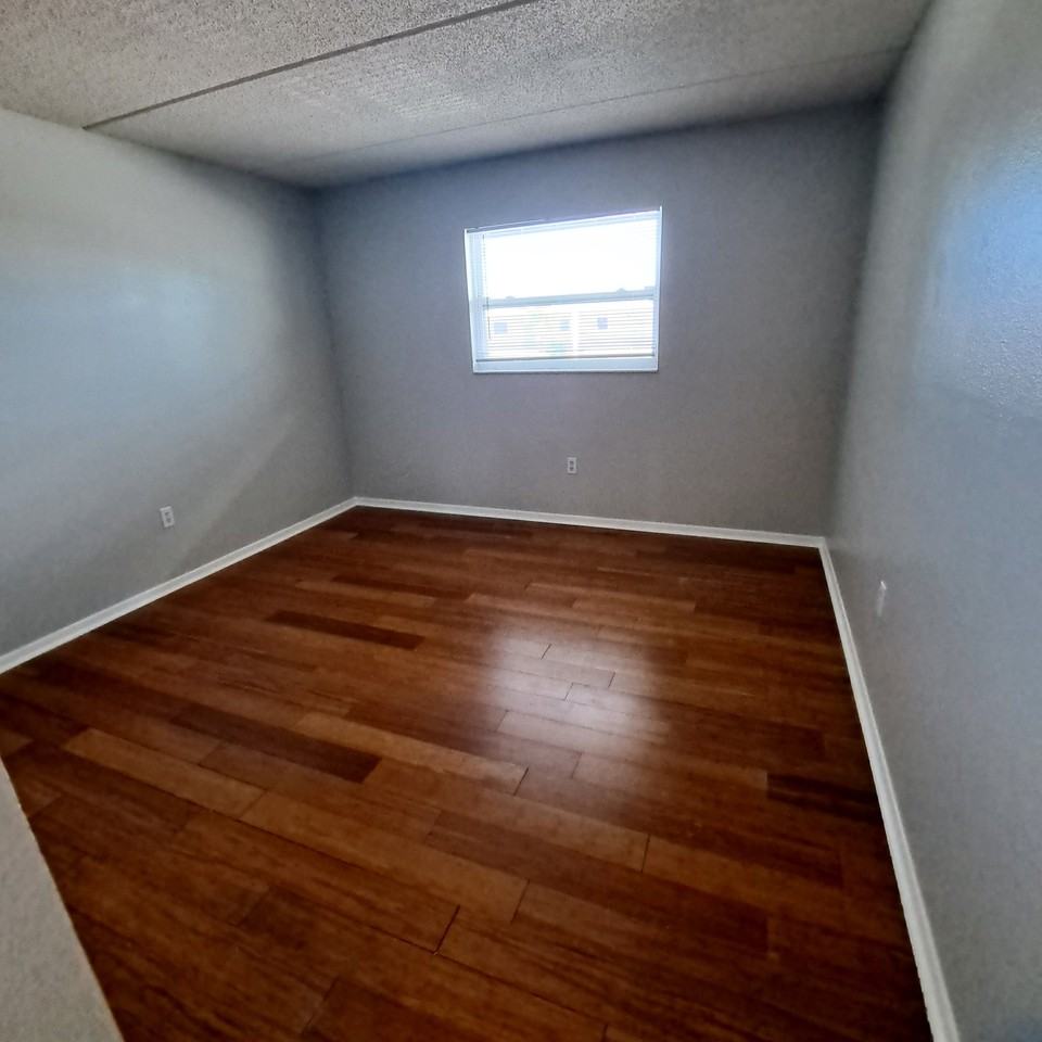 12300 Park Blvd #209 - Photo 4 of 11