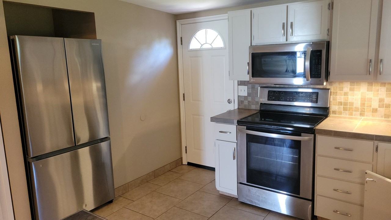 1026 Prospect St - Photo 7 of 15