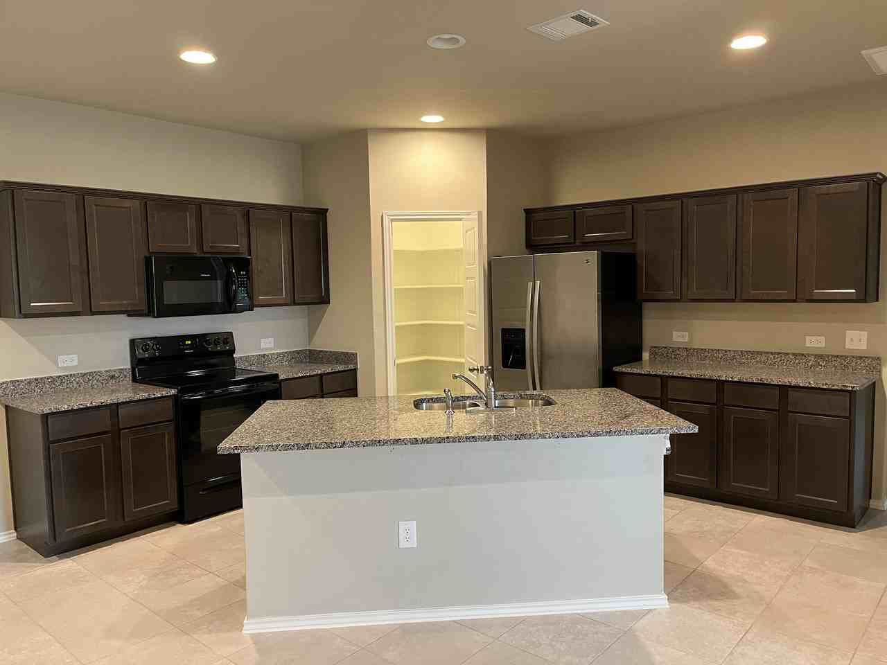 1140 Garland Rd - Photo 4 of 16