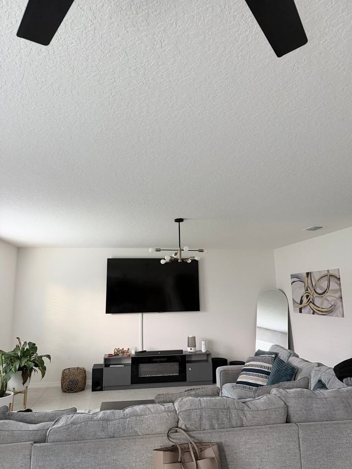 1557 Sw Dycus Ave - Photo 3 of 14