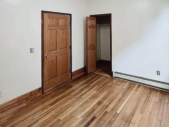 962 6th St E #1 - Photo 6 of 13
