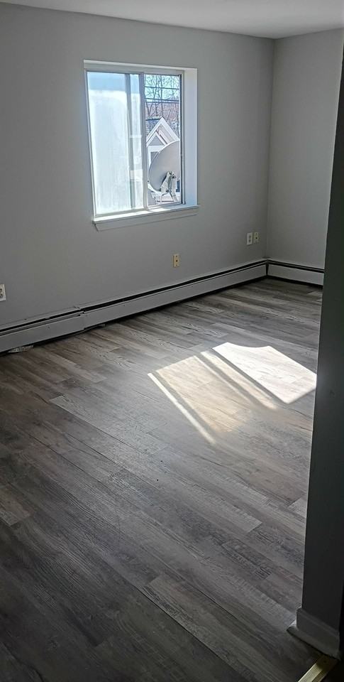 110 Green St #3F - Photo 2 of 8
