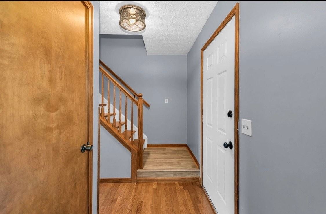 4335 Shandon Dr - Photo 5 of 35