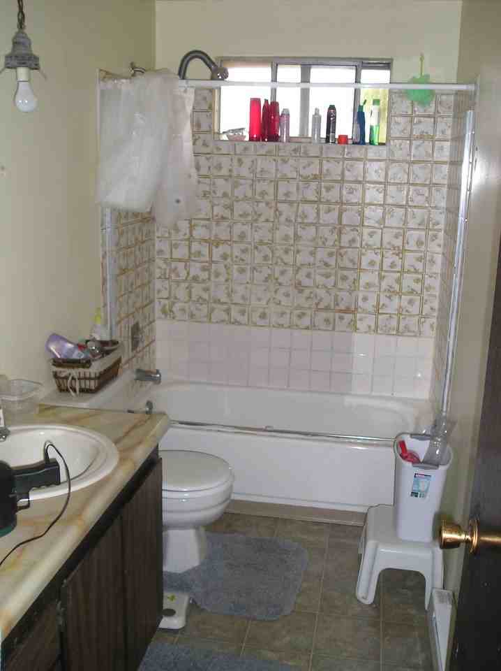 15217 E 2nd Ave - Photo 2 of 18
