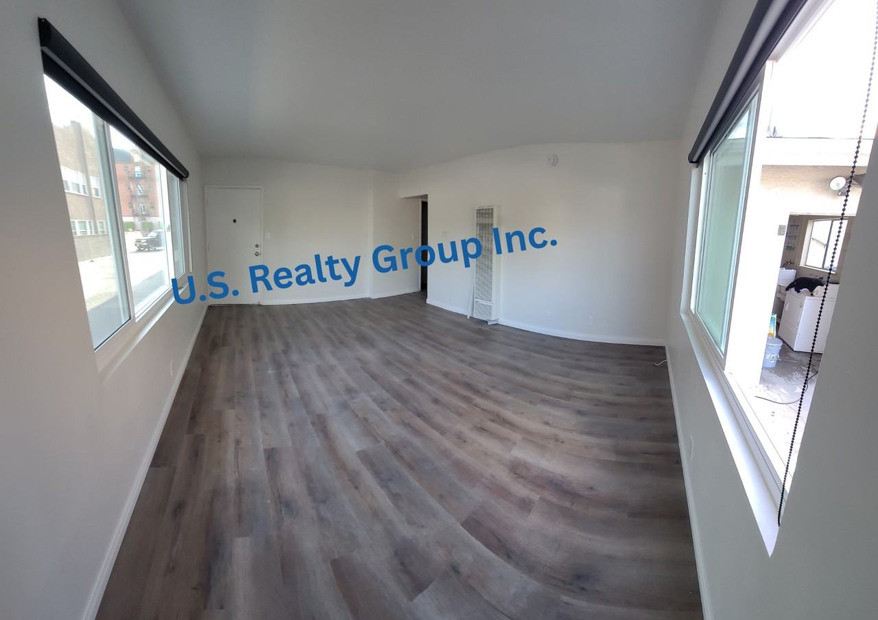 740 N St Andrews Pl #6 - Photo 2 of 4