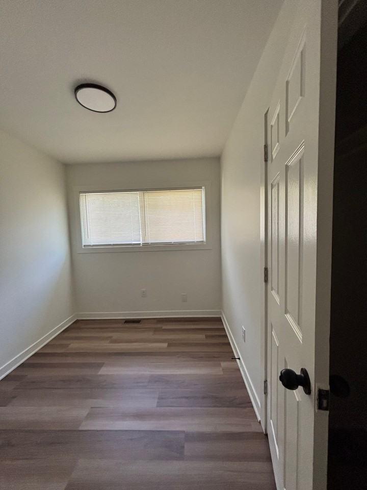 1759 Monterey Ct - Photo 6 of 20