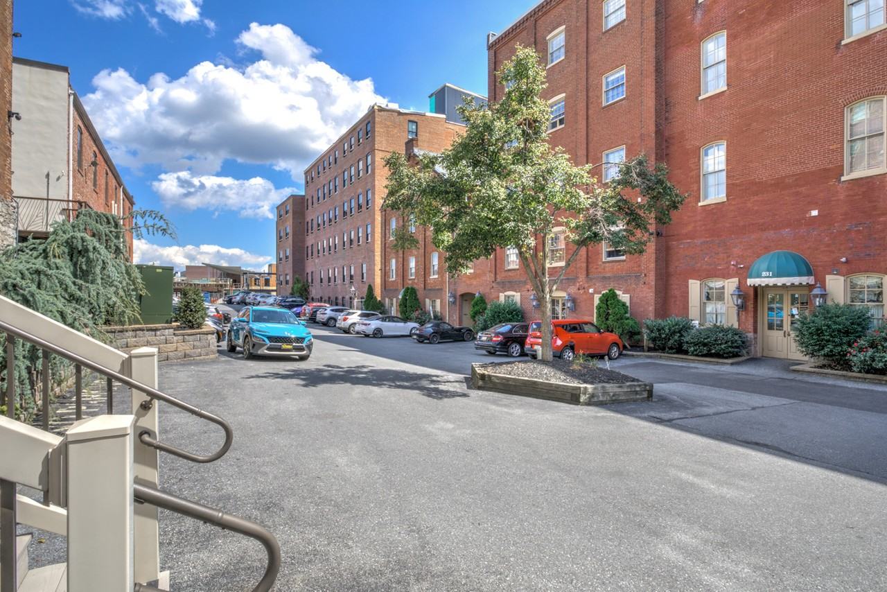 247 N Shippen St #410 - Photo 4 of 16
