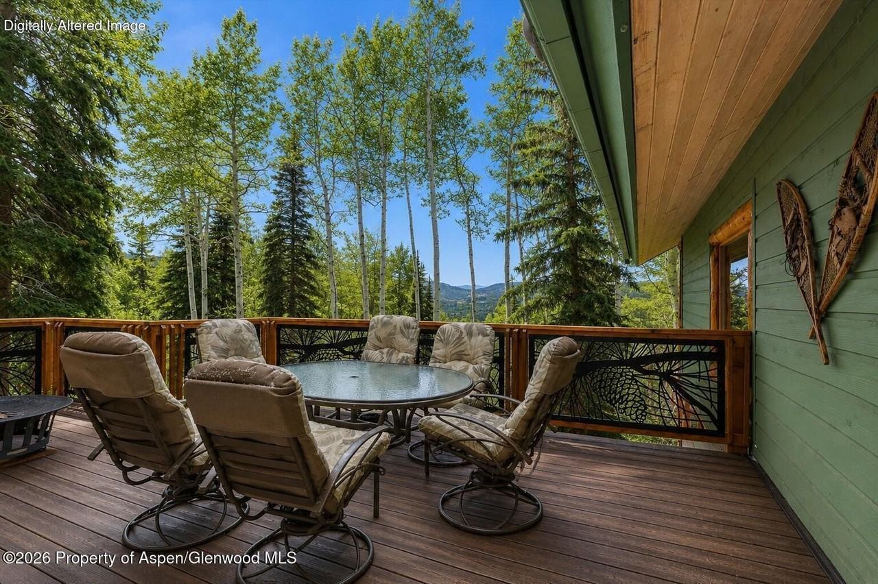 818 Faraway Rd - Photo 7 of 35