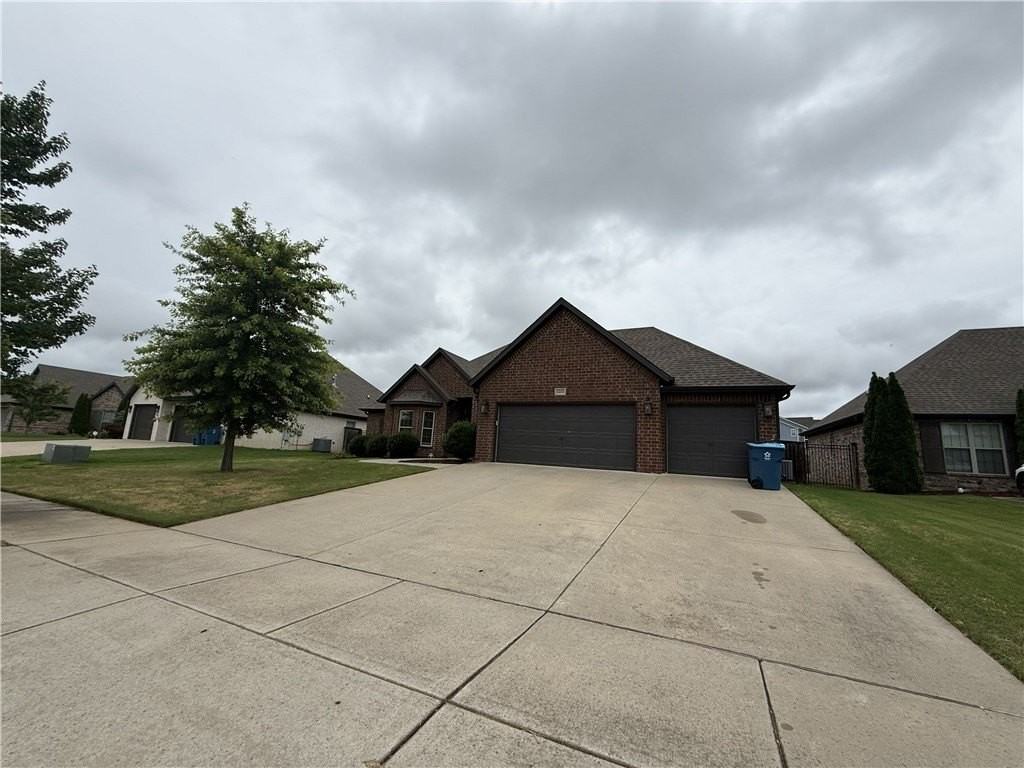 3200 Sw Satinwood Ave - Photo 2 of 2