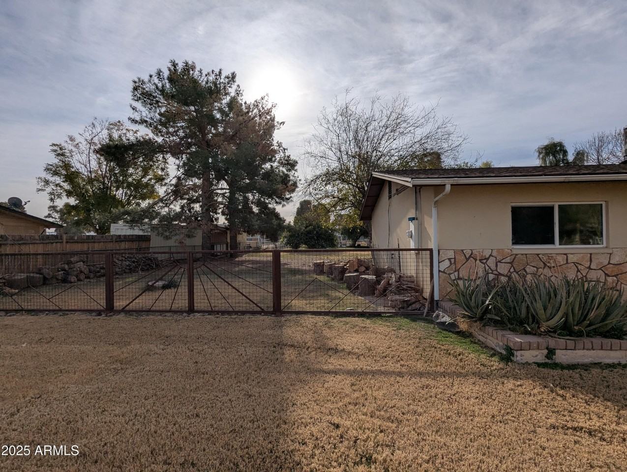 6511 W Fremont Rd - Photo 4 of 30