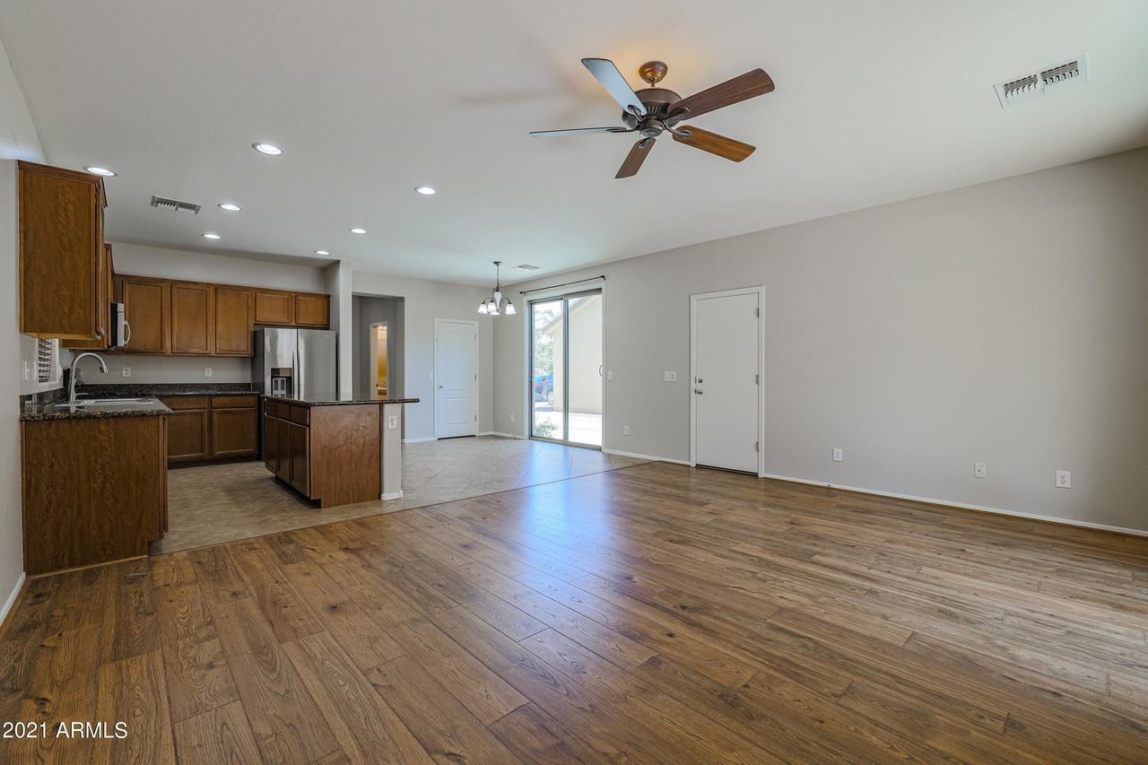 3551 E Tulsa St - Photo 3 of 37