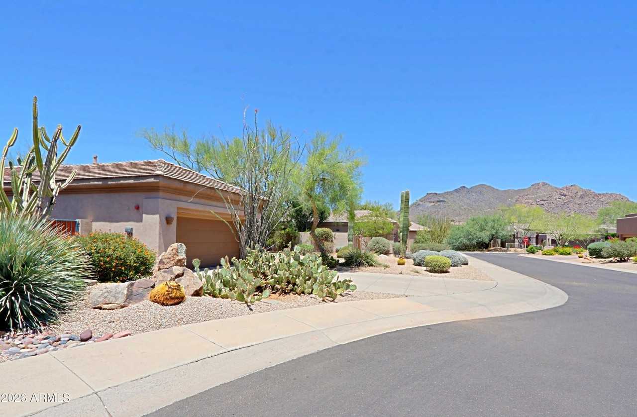 34106 N 66th Way - Photo 2 of 45