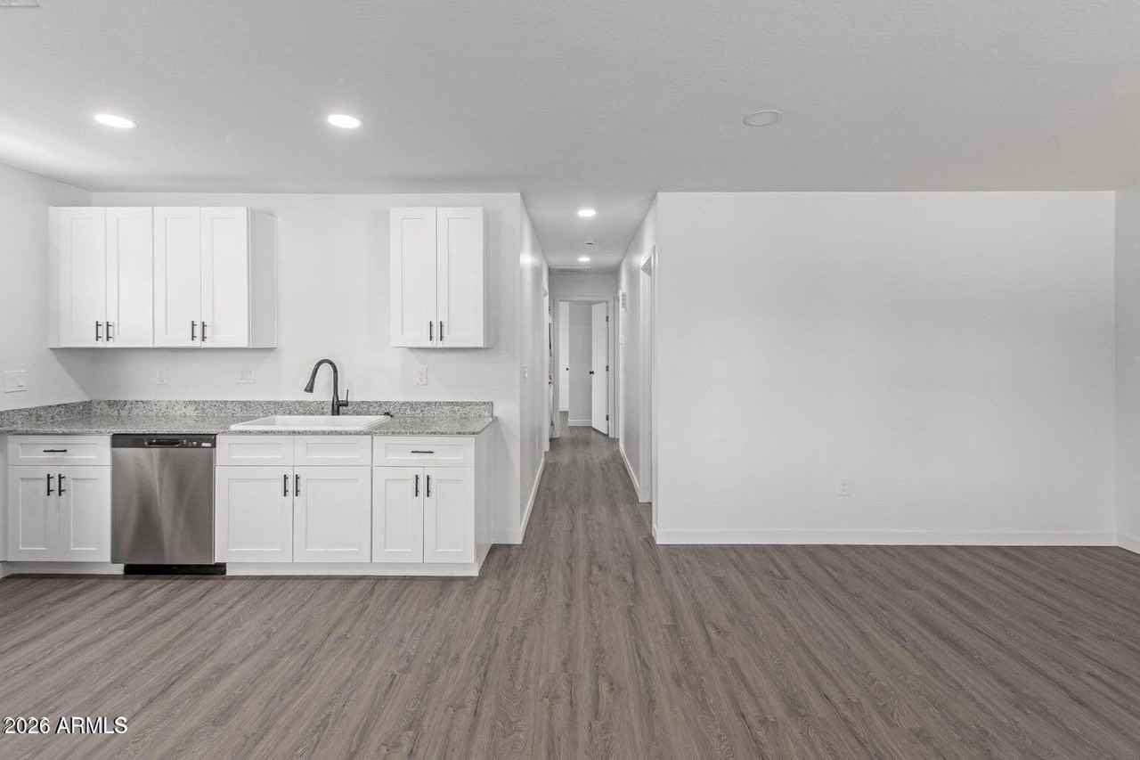 313 S 90th Pl #2 - Photo 7 of 20