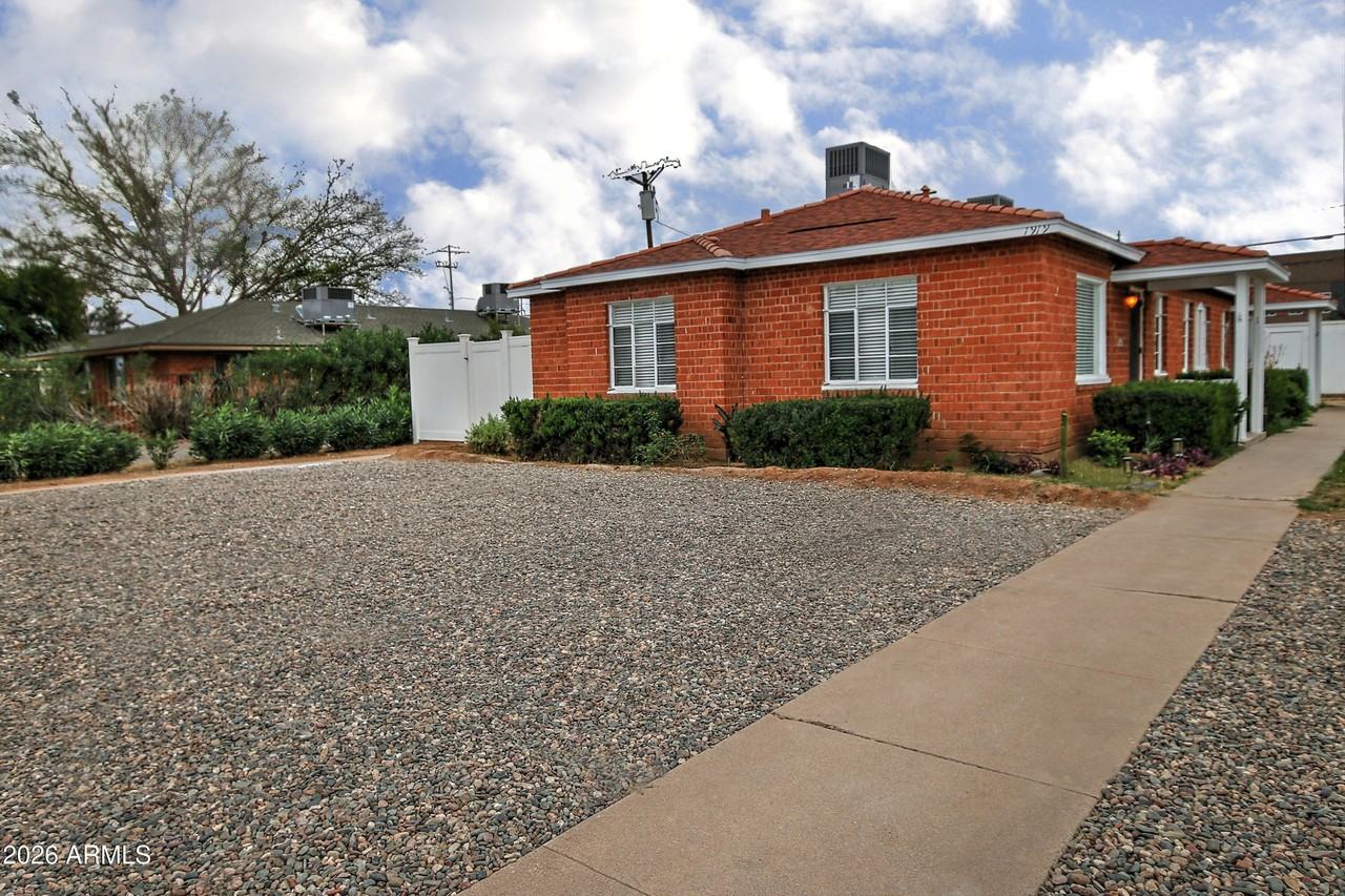 1919 W Earll Dr #1