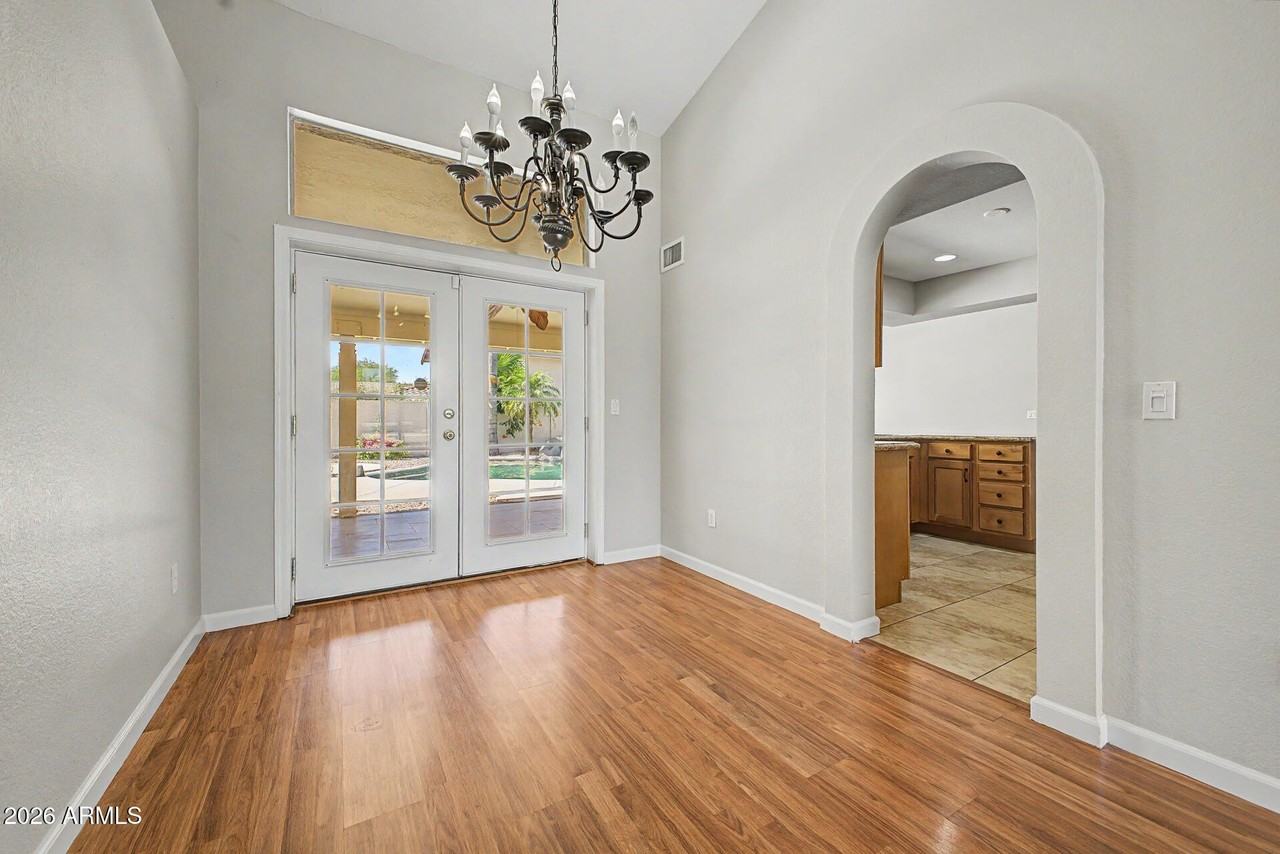 5731 E Marilyn Rd - Photo 7 of 30